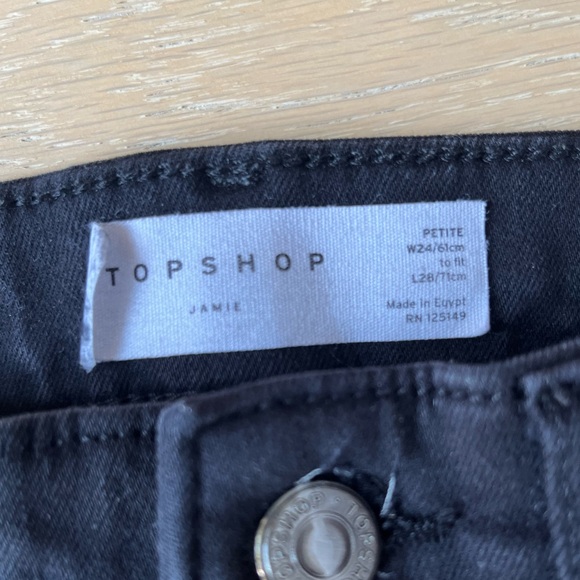 Topshop Jamie Jeans in Black - Picture 3 of 5